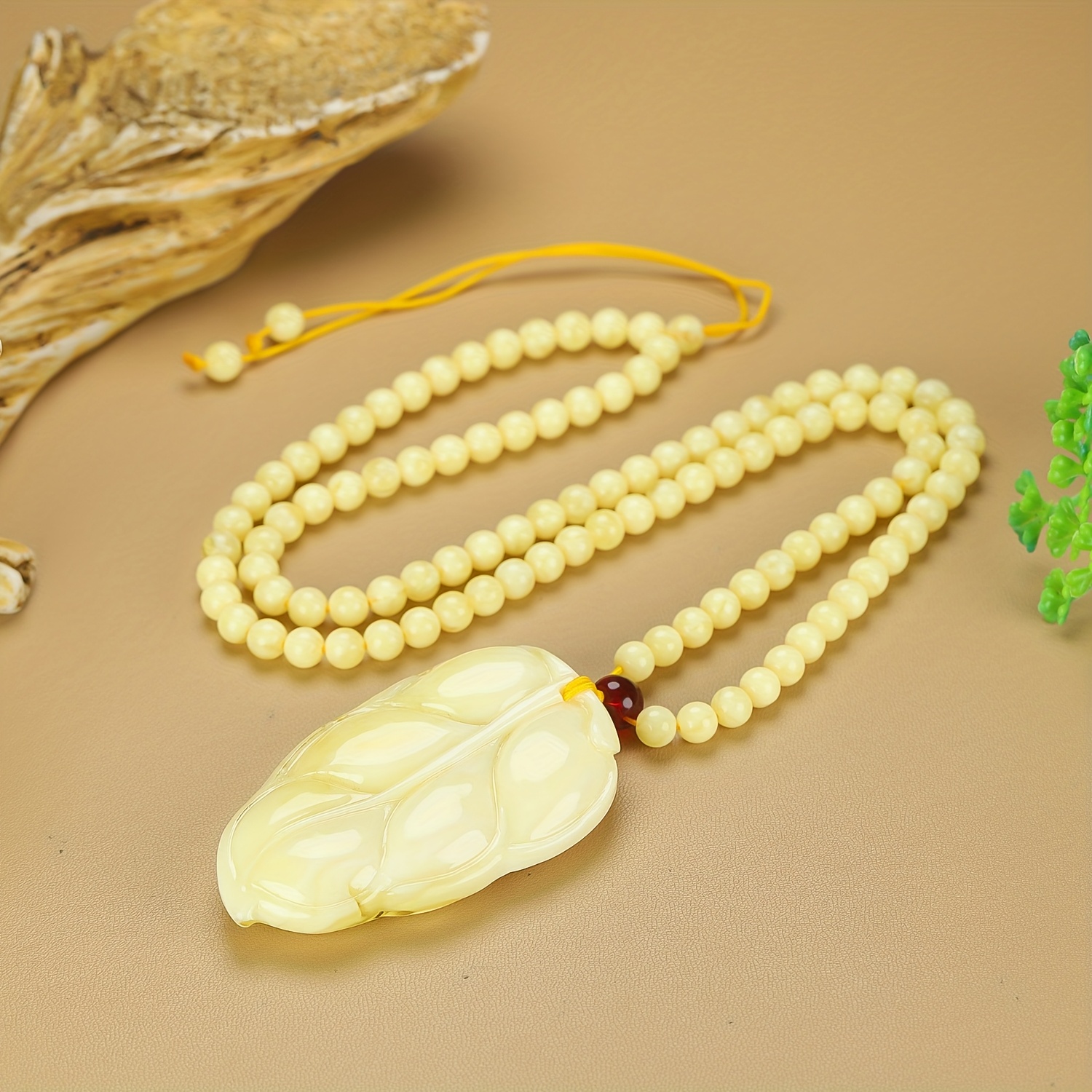 Stylish Round Bead Necklace with Leaf-shaped Pendant, Unisex